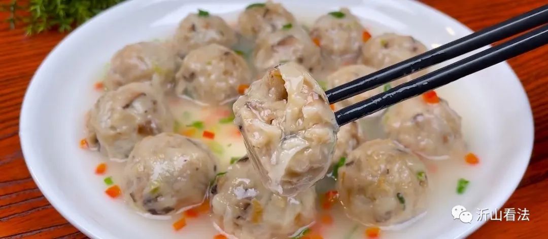 经常放屁有可能是癌症的前兆,屁多以为是排毒其实是癌症