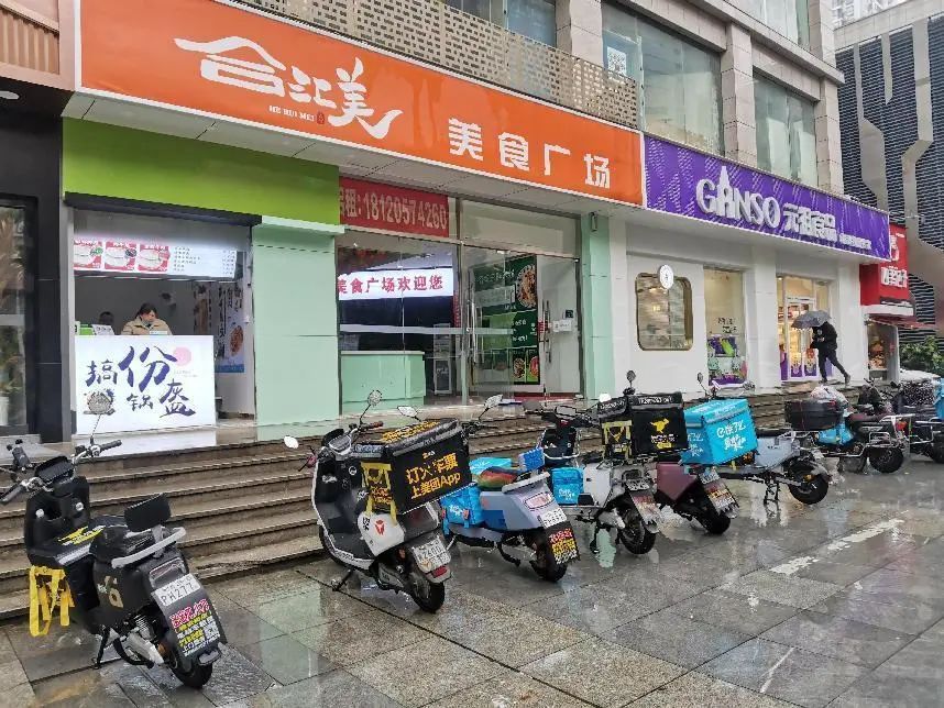 送外卖一个月拿2万块钱,送外卖一个月挣2w