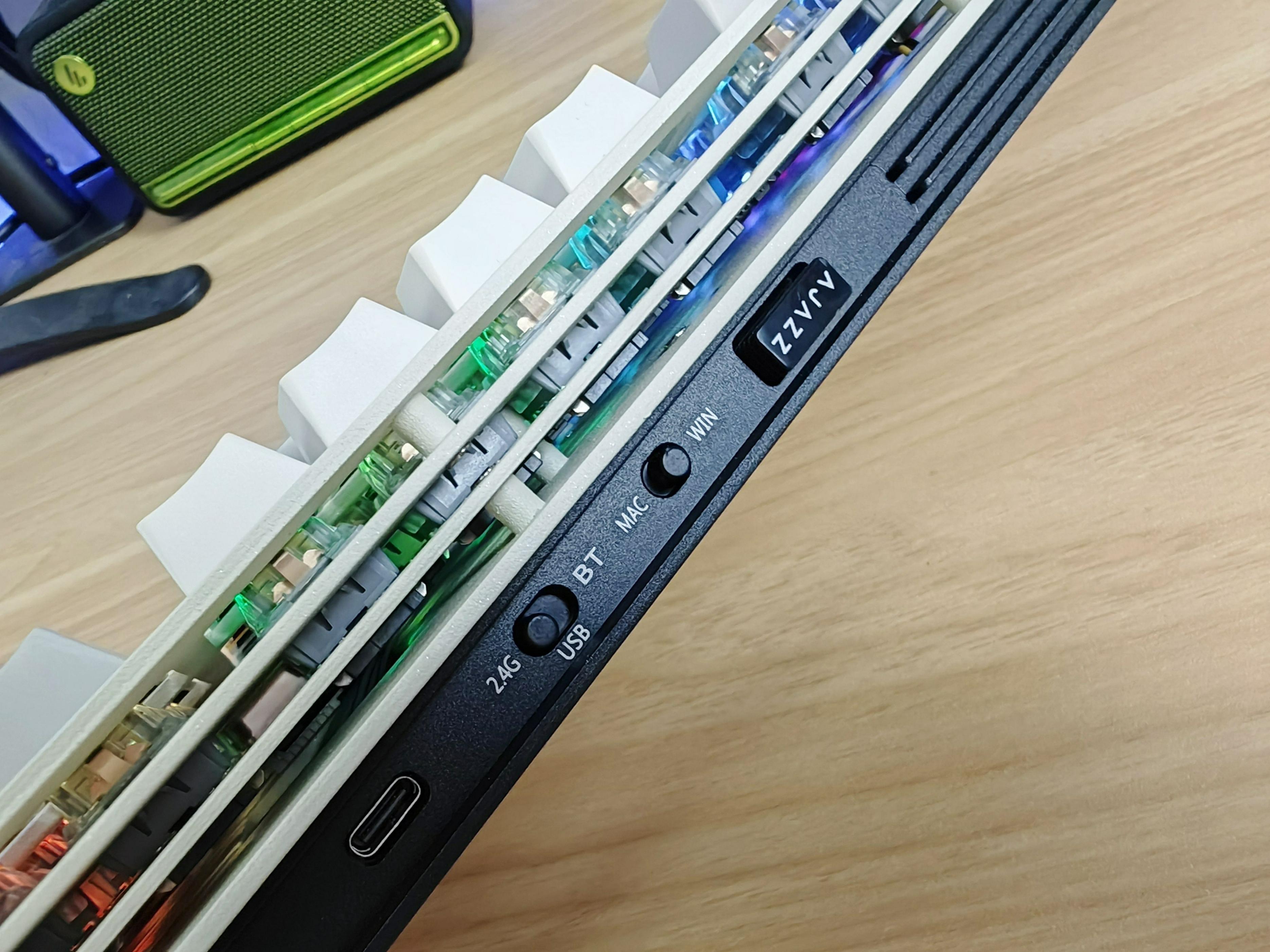 2kg的键盘推荐,机械键盘超高颜值