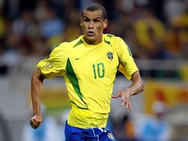 里瓦尔多才是巴西队的真正核心,98年世界杯里瓦尔多