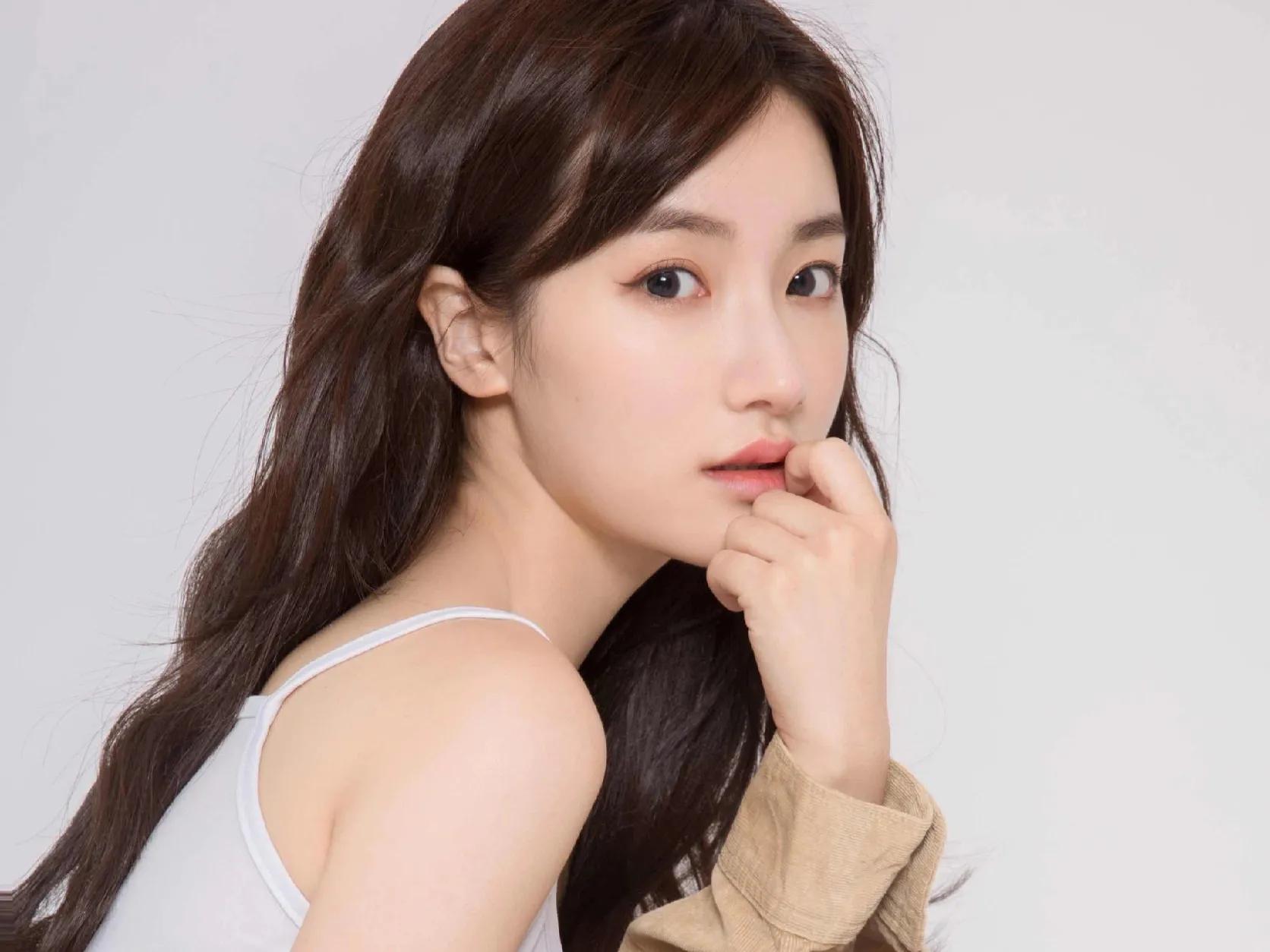 婚礼上,不但膈应了渣男,还给贱女扣上一盆同性恋的屎盆子,一