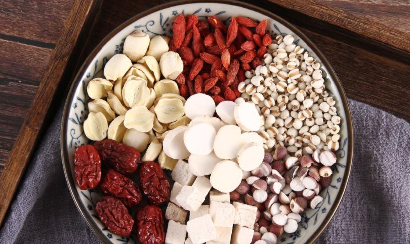 脾胃虚寒经常拉肚子吃什么中药好,脾虚经常拉肚子怎么办吃什么中药