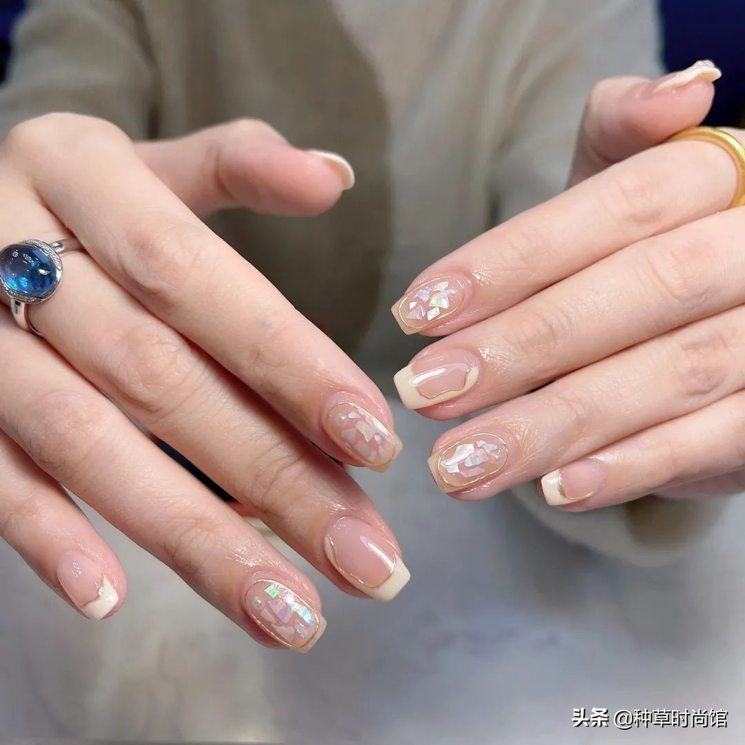 秋冬超显白高级感美甲,春日美甲图片最新款百搭