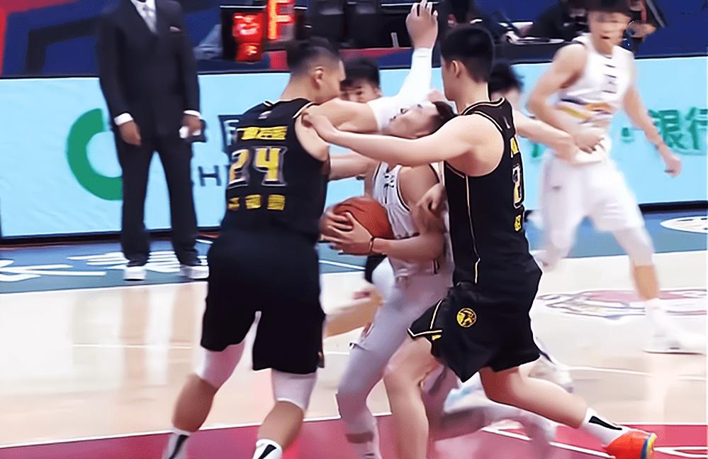 江苏男排和天津队起冲突,天津男排和河北队