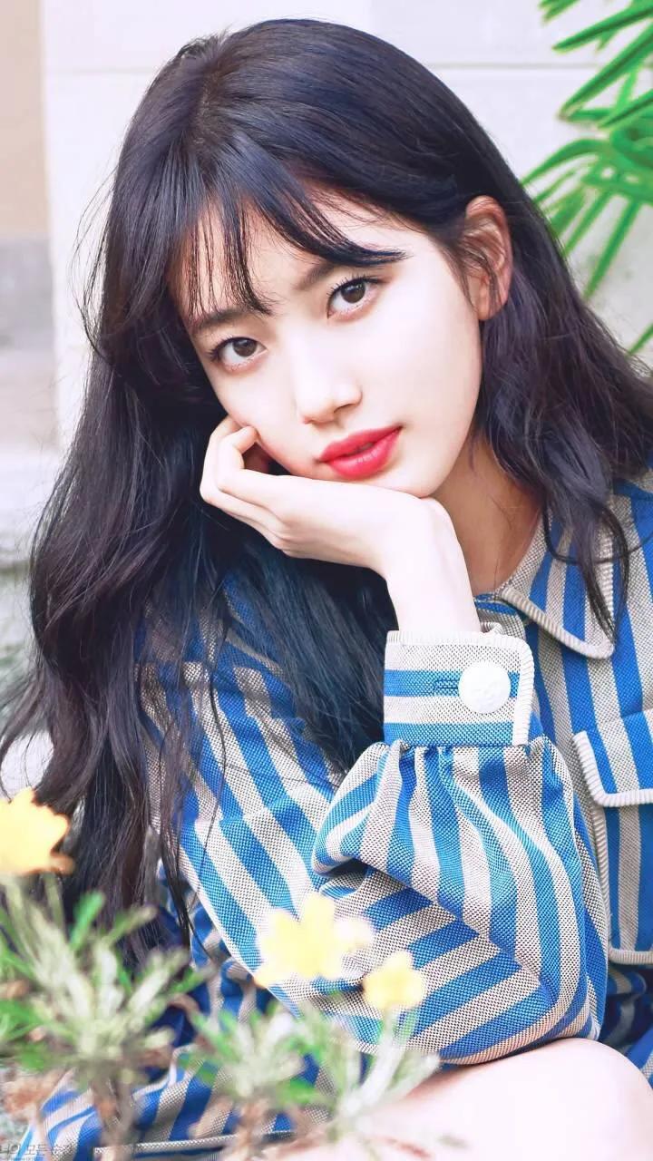 韩国女星裴秀智,裴秀智主持人造型