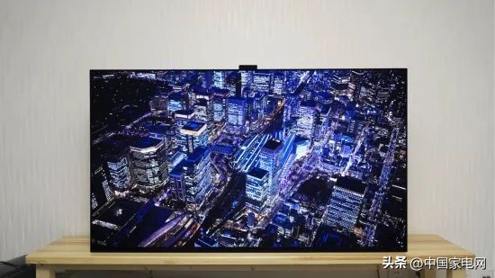 索尼a95k和普通电视比有什么区别,索尼电视a95k详细测评