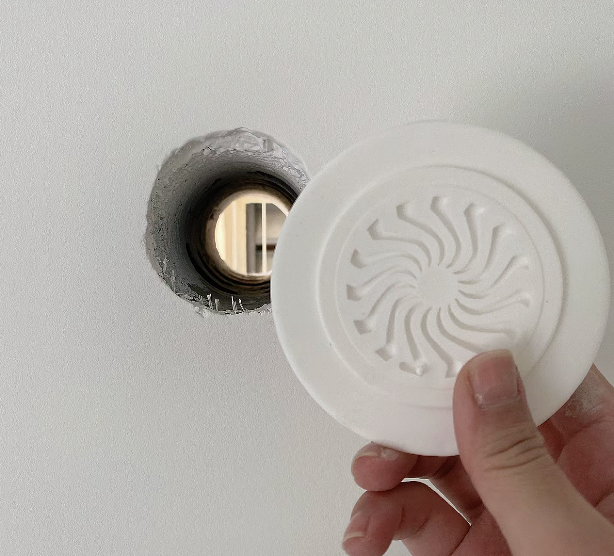 装修一些小坑怎么修补,装修好了如何补救多余的孔