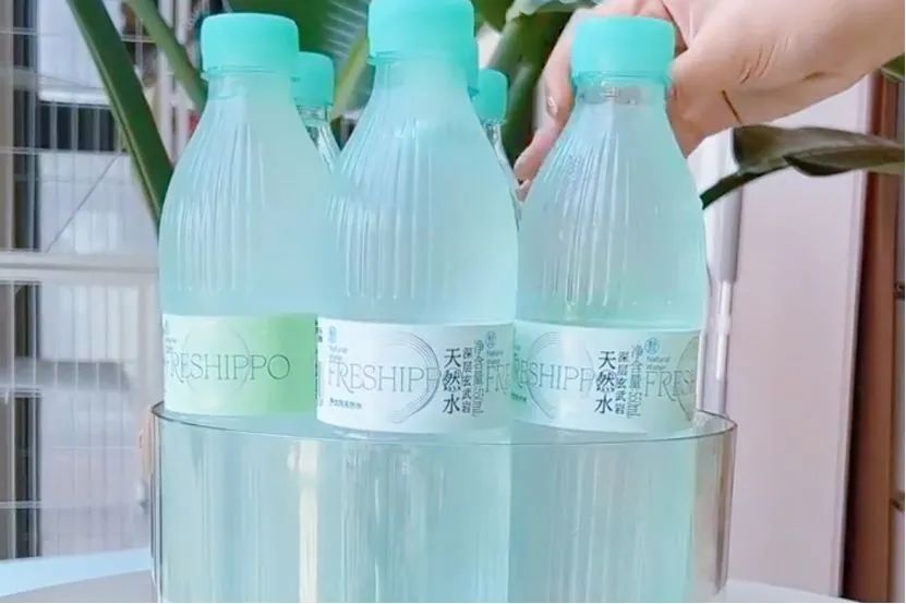 室内太热有快速降温的小妙招吗,在没有空调的房间怎么快速降温