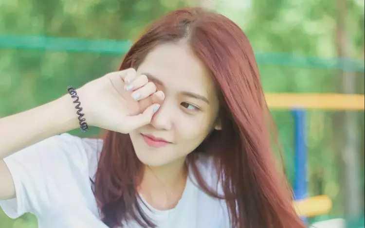 给女人回复消息慢或者不回复,给女生发信息一天了不回复怎么办