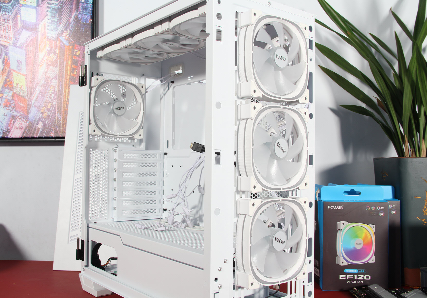 全风扇装机爱不爱？细数新机箱里的八把风扇