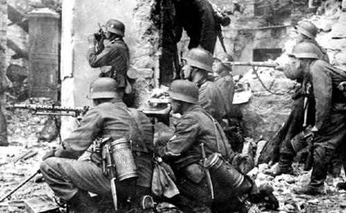 德国在二战时期有700万军队,德国与苏联军事实力对比