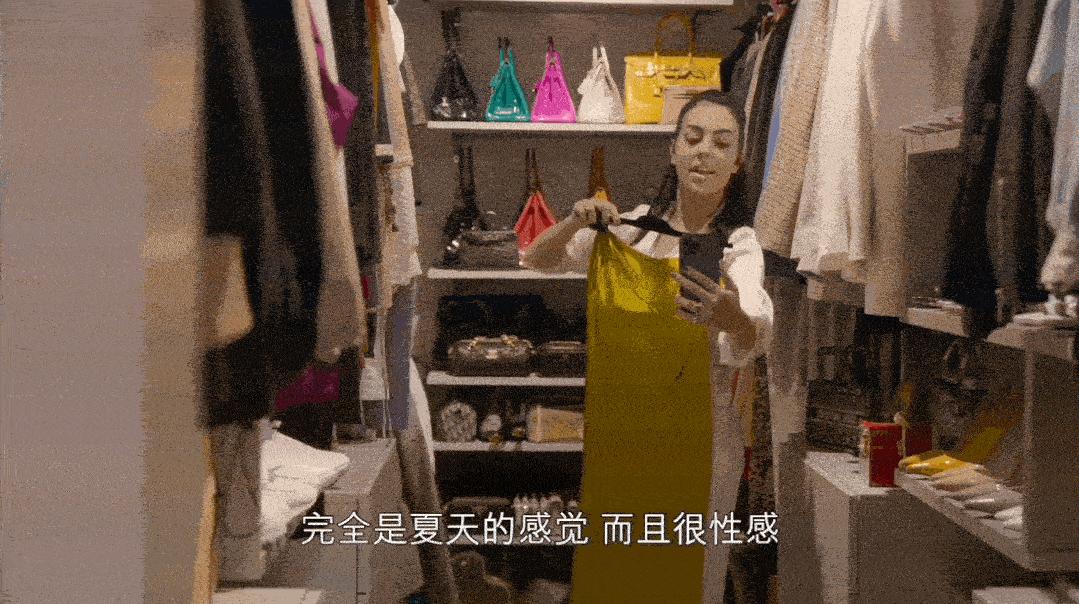 柜姐实现爱马仕自由，足球巨星C罗的女友可不只是个性感的*物尤**