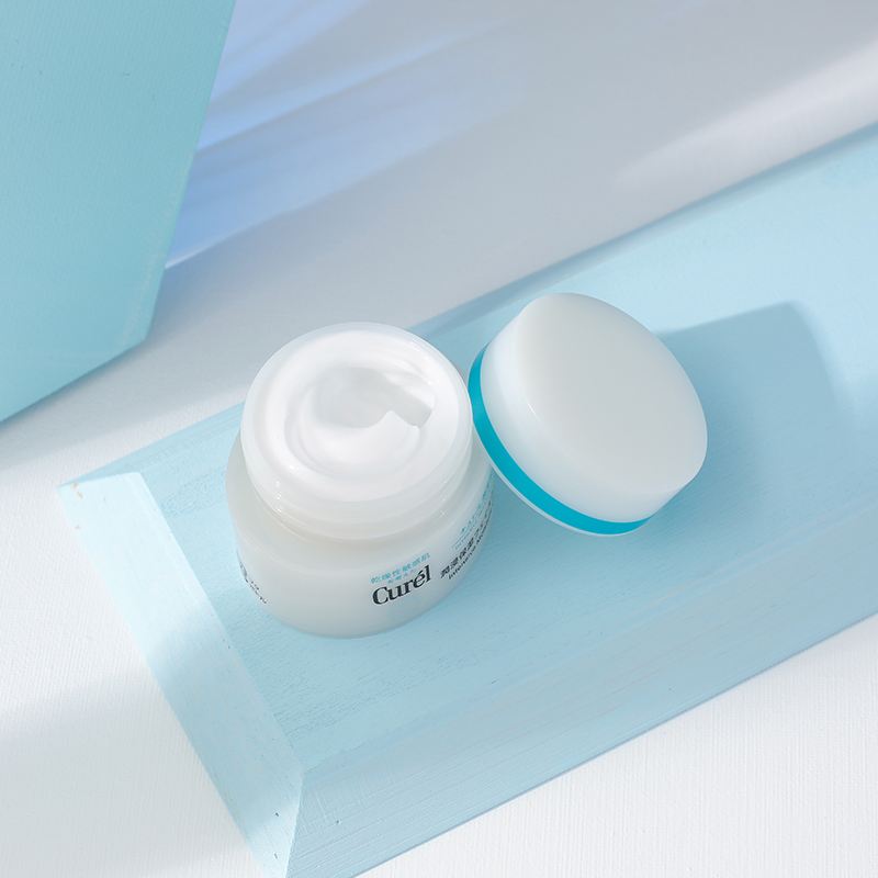 毛孔粗大用什么面霜比较好,油性皮肤毛孔粗大用什么面霜