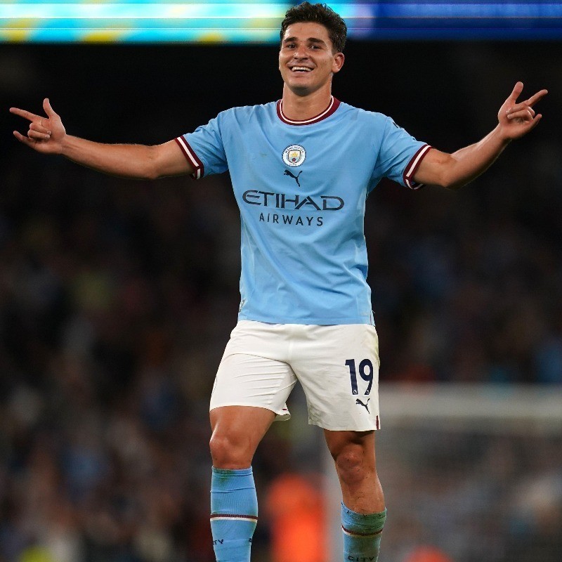 梅西夺冠小碎步阿尔瓦雷斯,哈兰德祝贺阿尔瓦雷斯