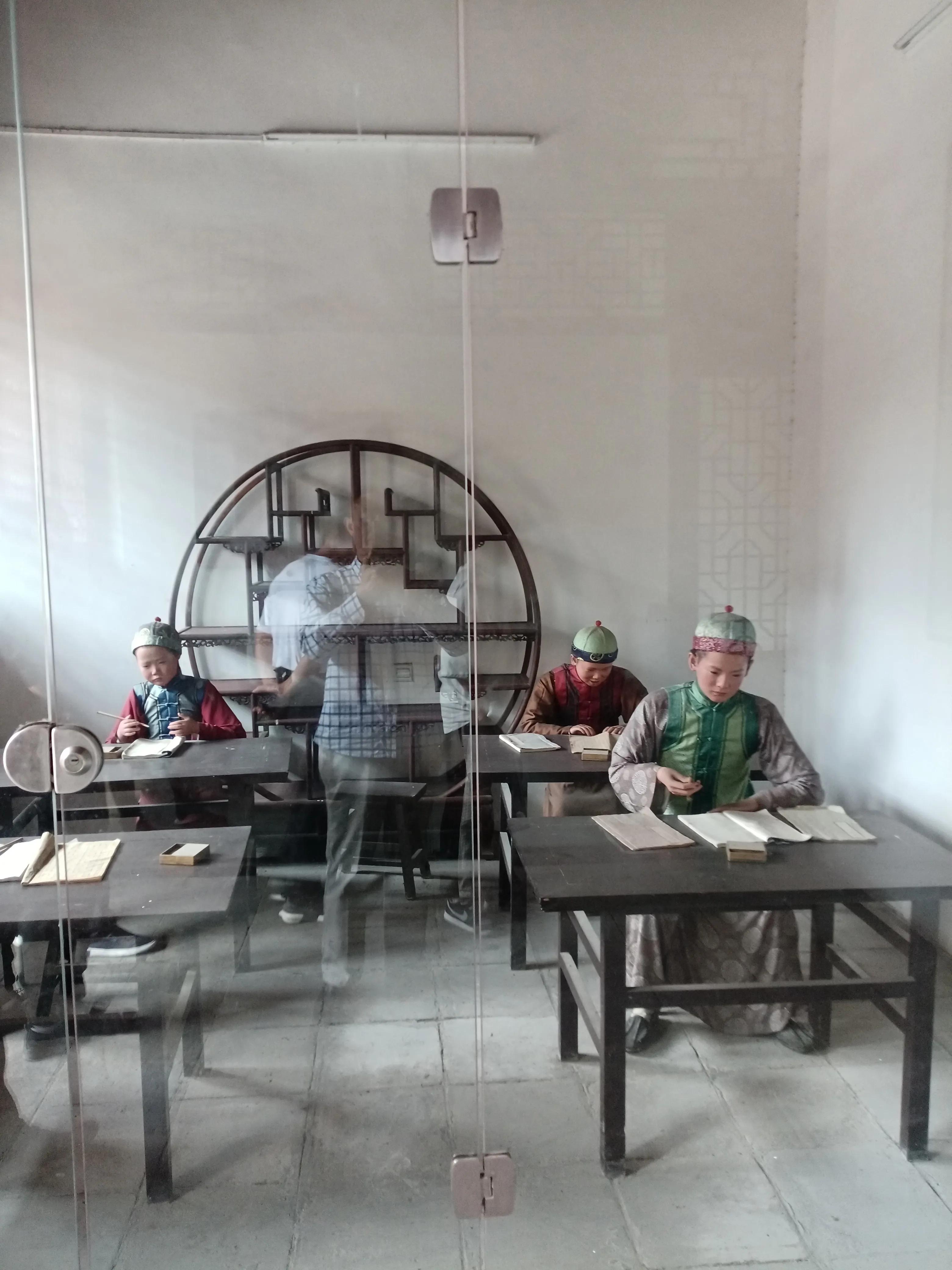 瞻仰胡氏受姓始祖公满陵墓及观光沿途景物