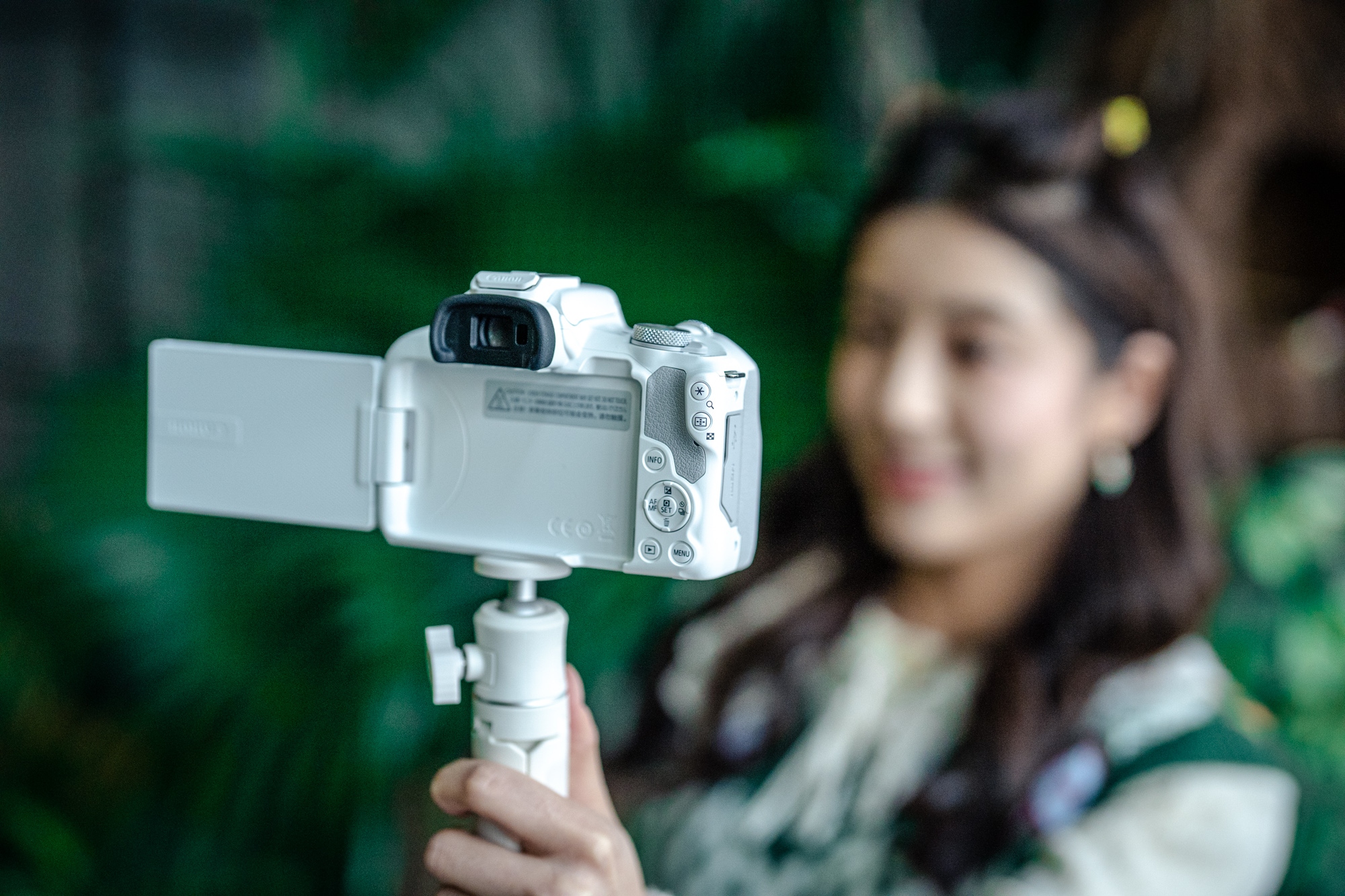 佳能eosr50深度评测,佳能eosr50优缺点