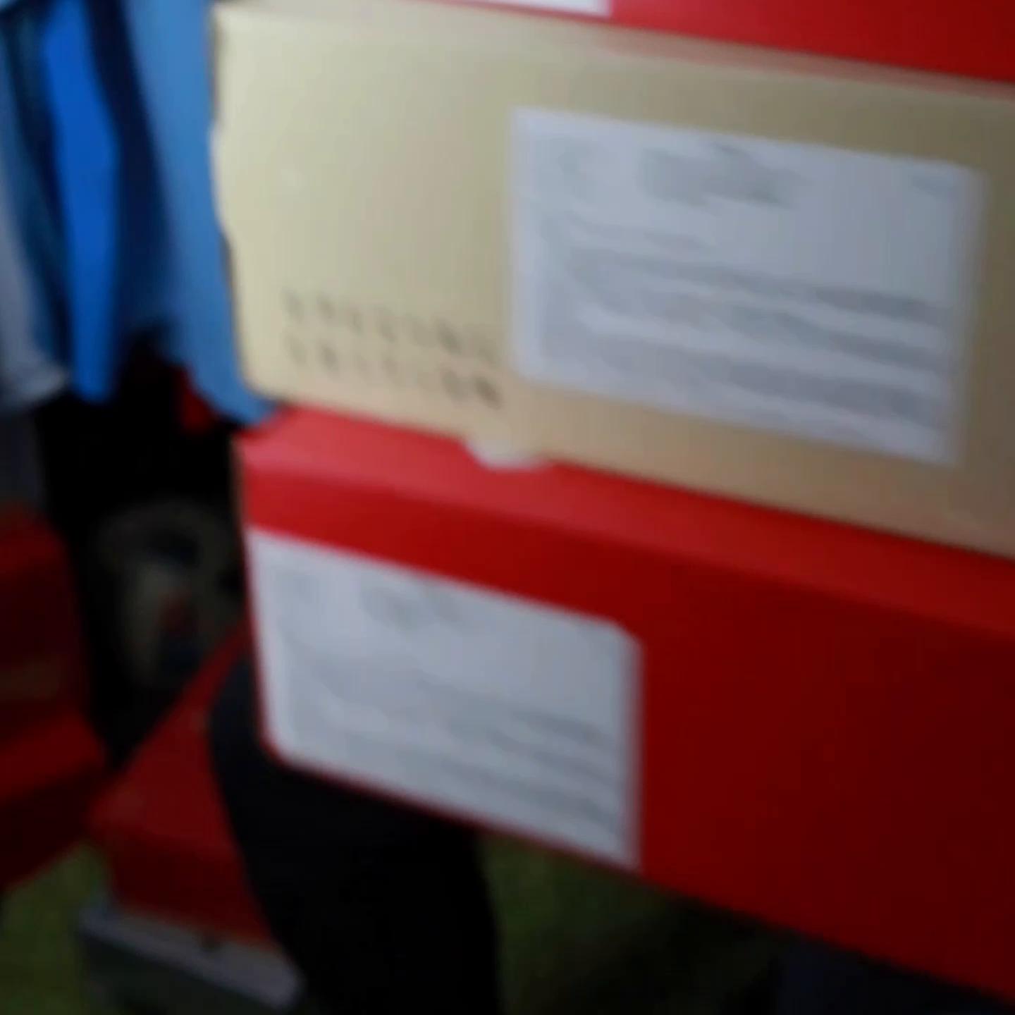 第一双球鞋什么时候有,第一次收到球鞋