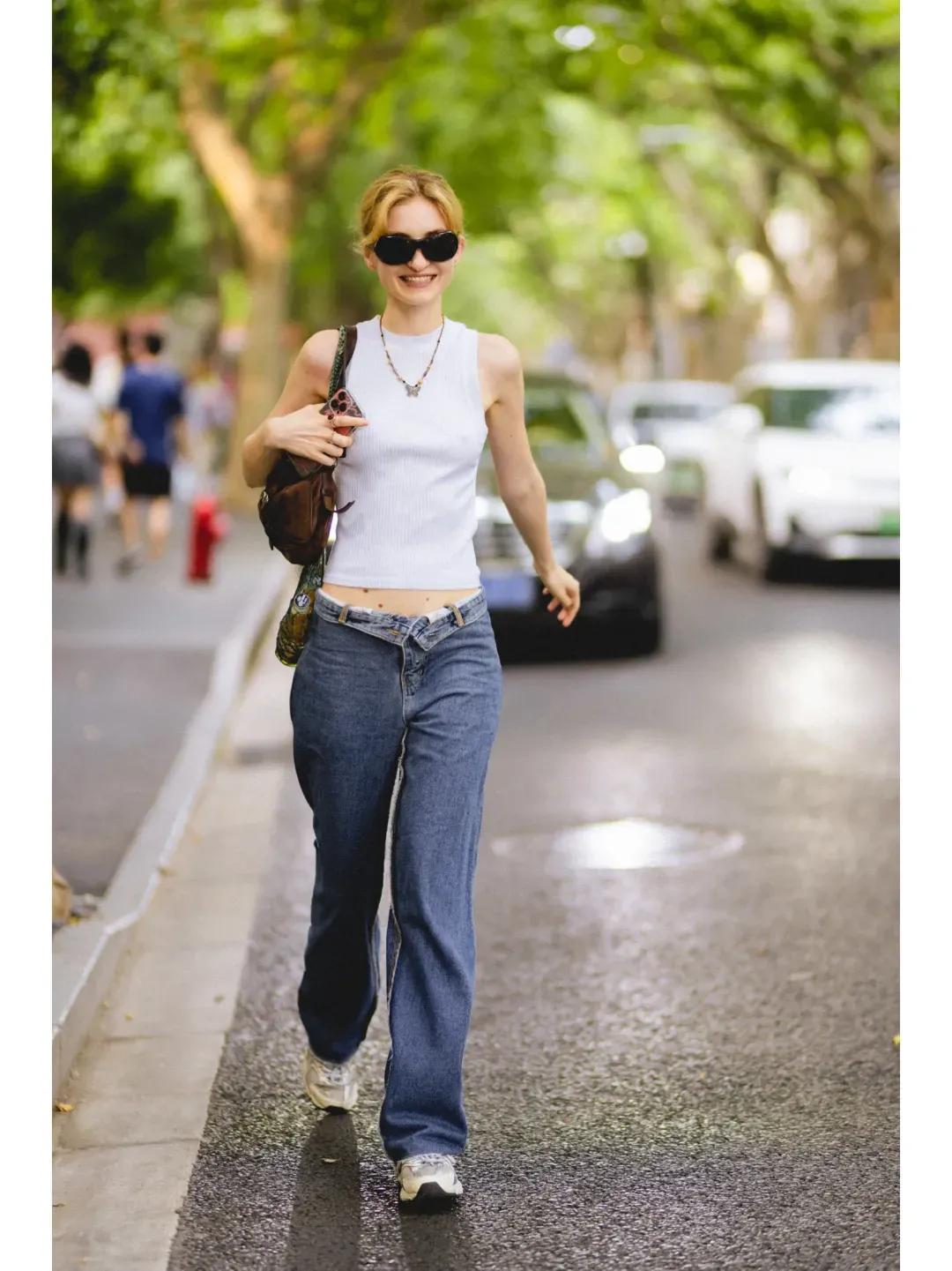 复古低腰裤直筒裤穿搭,时尚裤腰舒适有型