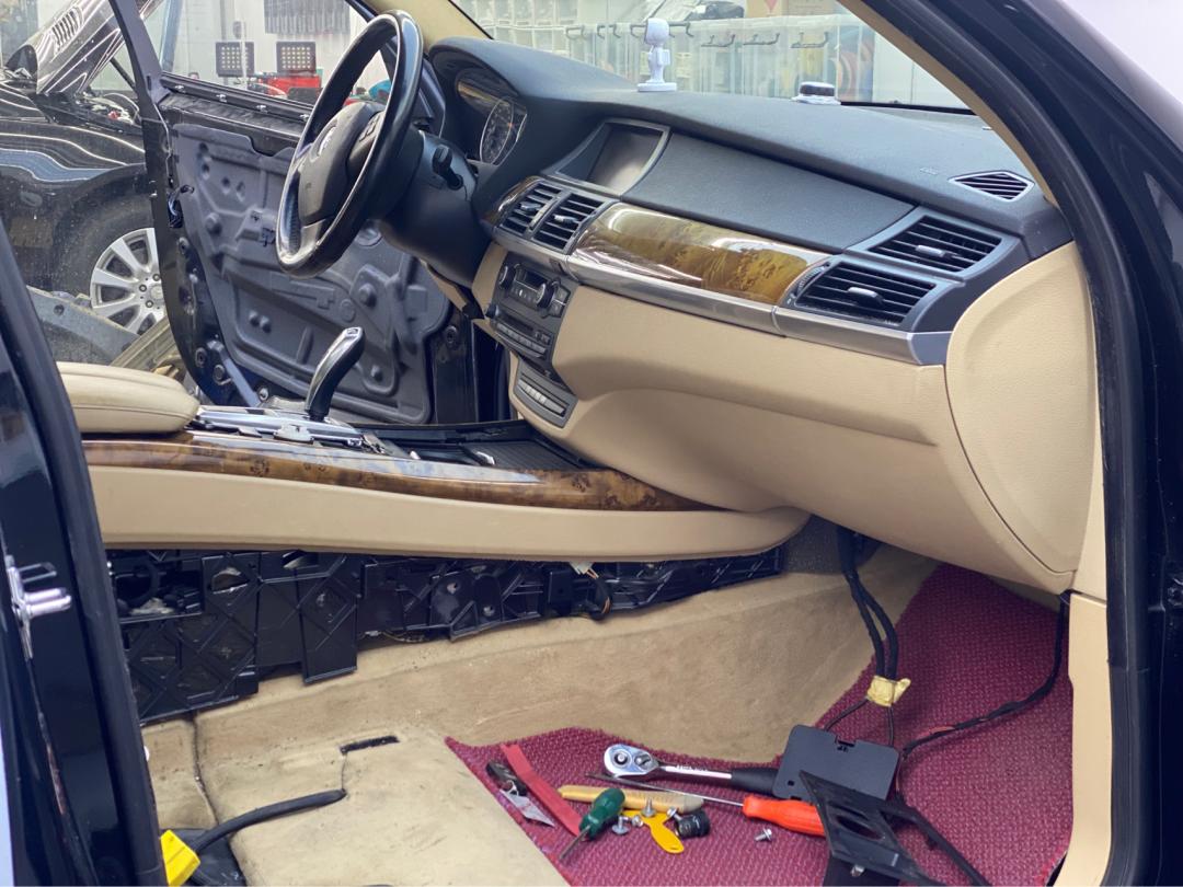 翻新整备一台老x5,13款宝马x5整备翻新