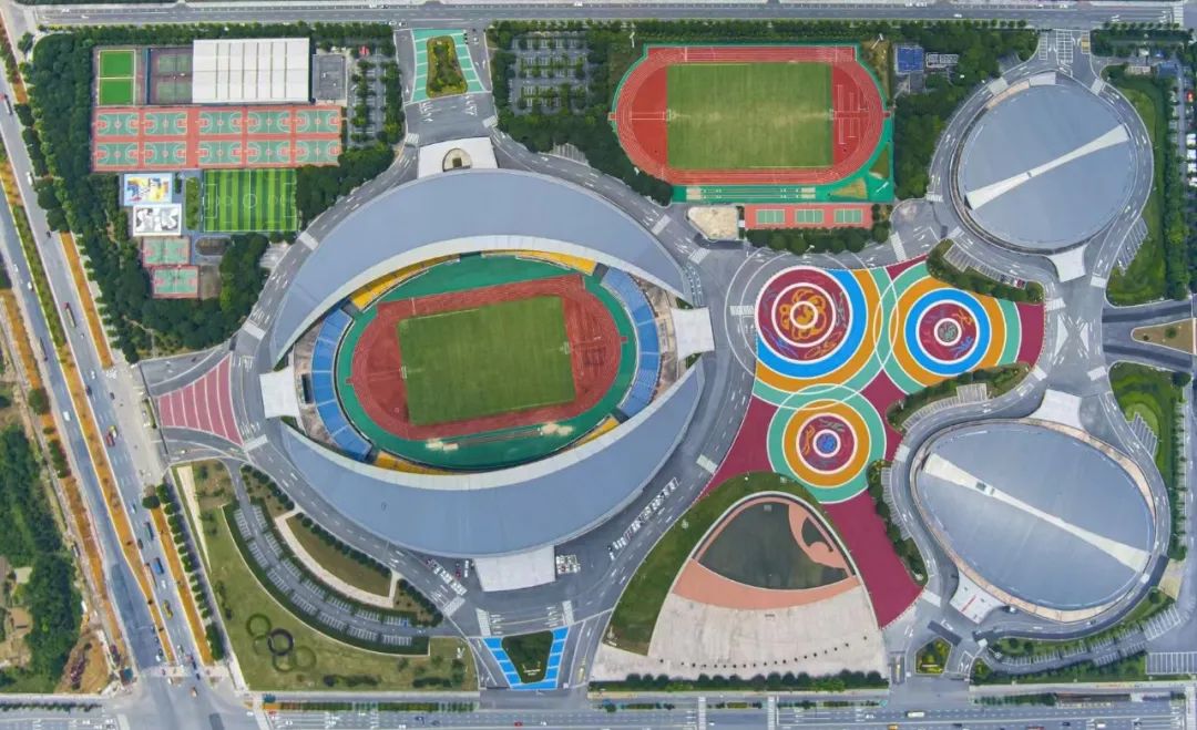 扛旗争先方面存在的差距,扛旗夺杯追赶超越