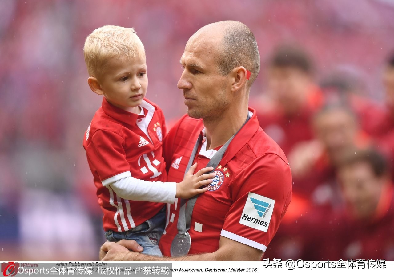 足球的魅力盘点足坛的可爱萌娃,盘点六一儿童节萌娃表演搞笑视频