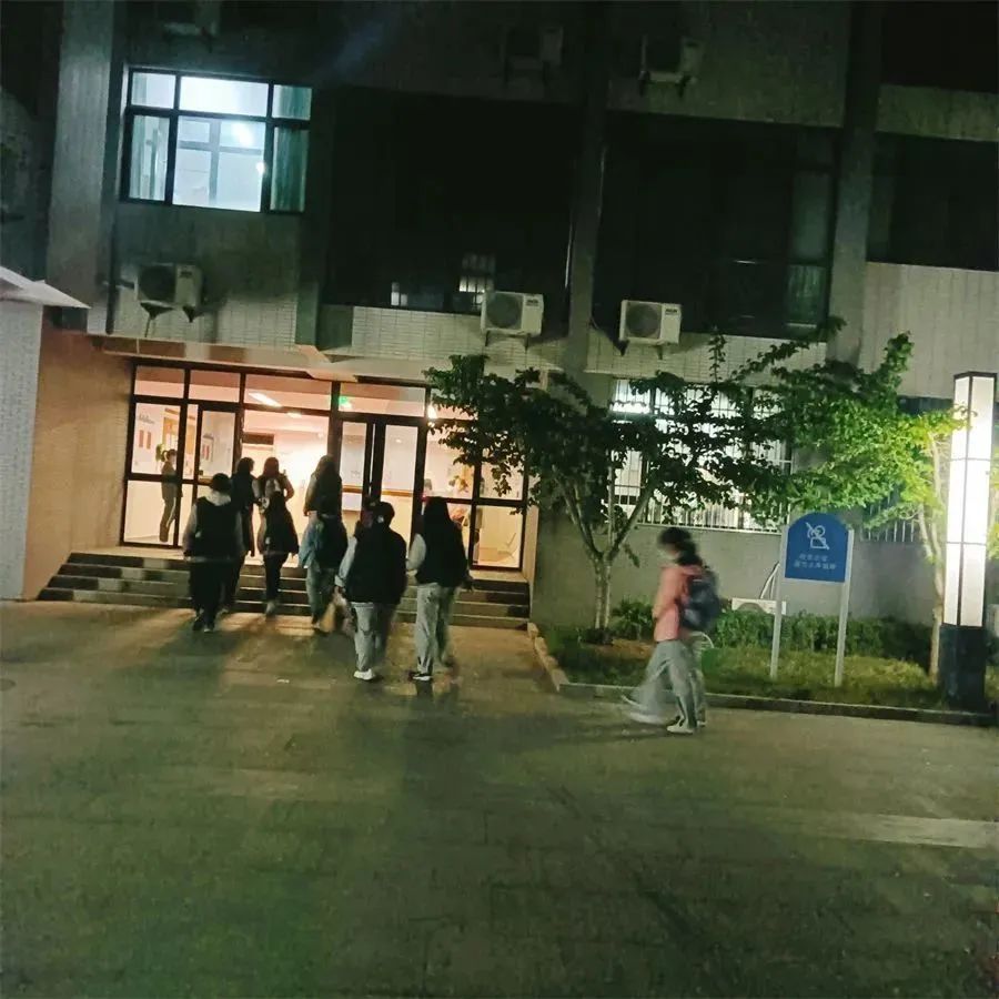 山东省青岛第六中学,山东青岛第六中学