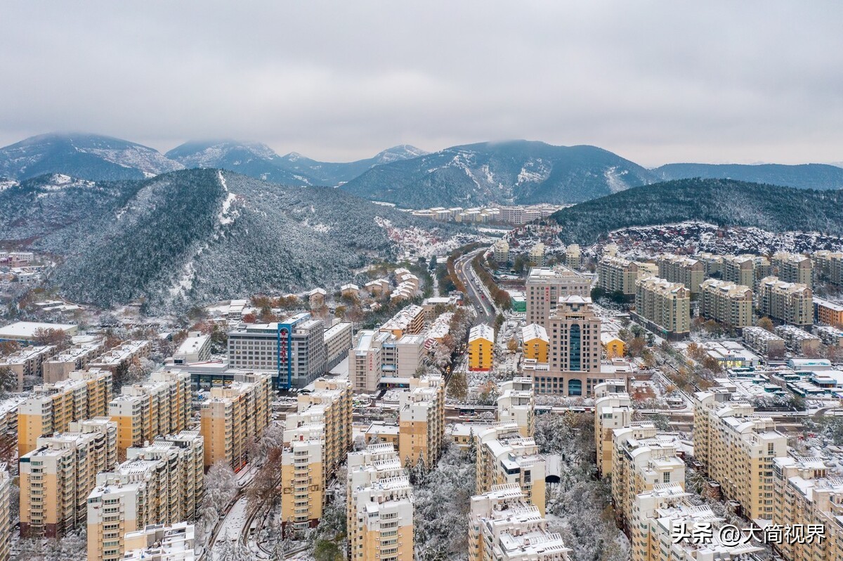 济南的冬天句子赏析,济南的冬天是谁写的