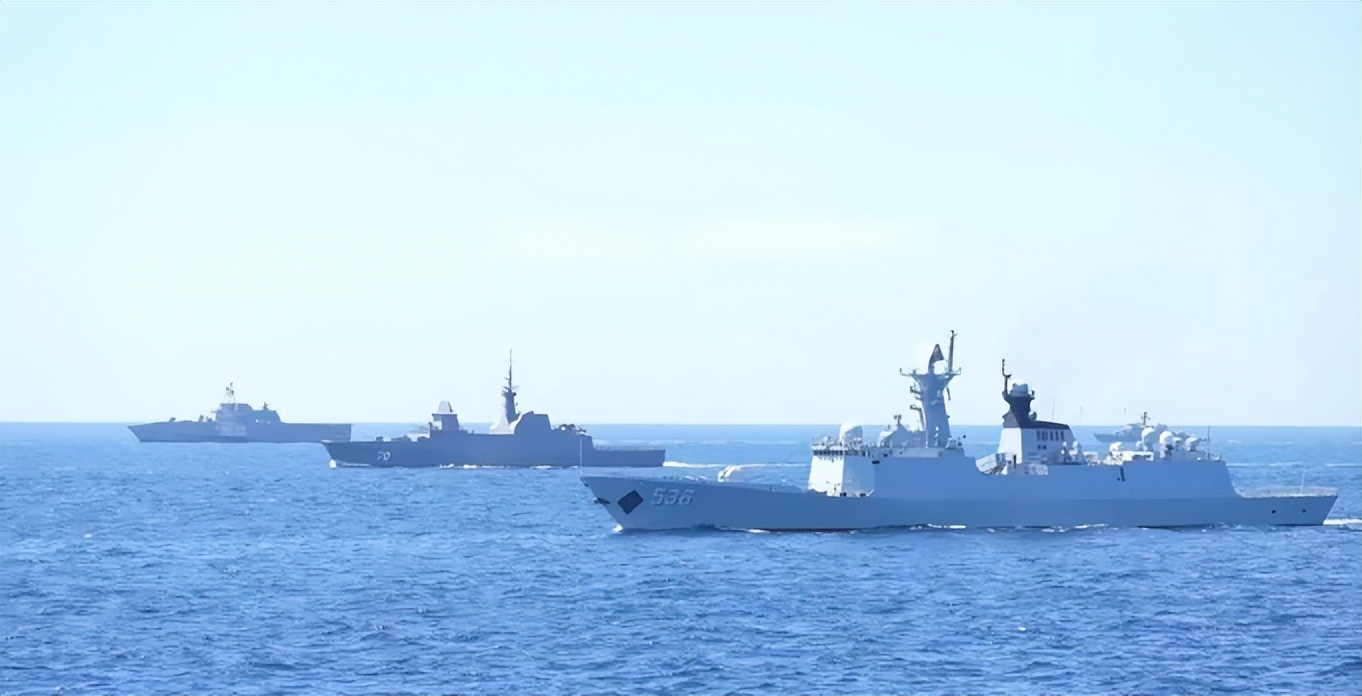 大国重器中国航母编队阅舰,我海军舰艇将访问柬埔寨和东帝汶