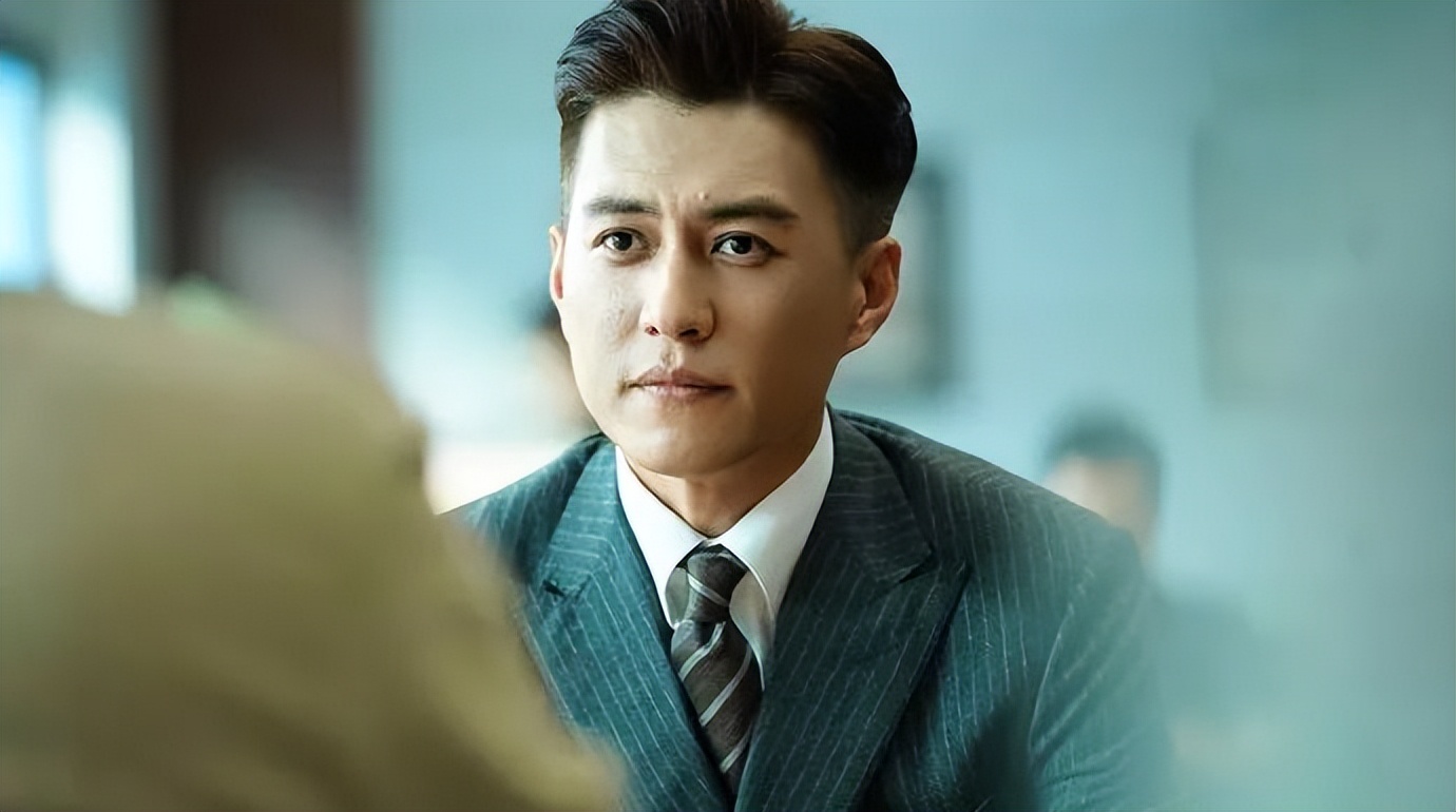 没常识、不识字、不会乘法口诀，这些顶流“文盲”凭什么会红？