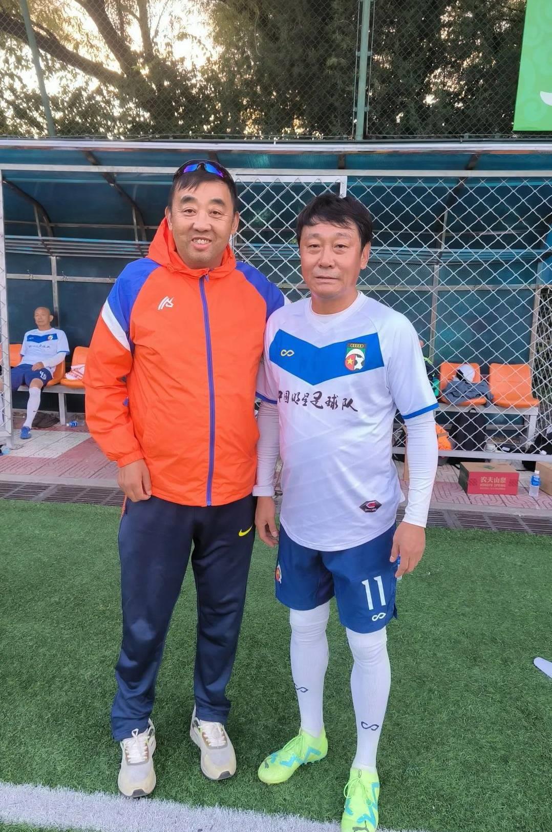 国足门将搞笑失误视频,国足门将爆笑名场面