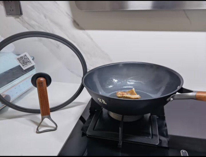 铁锅挑选与开锅,铁锅怎么选购视频