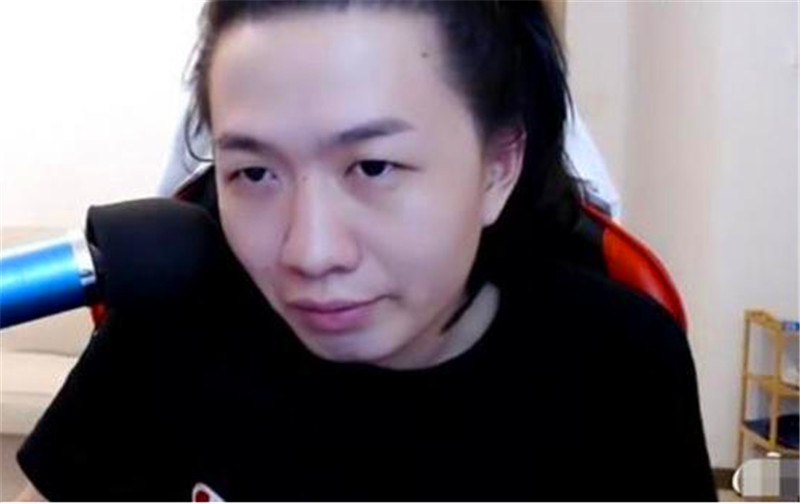 耀扬查房吕德华全过程,耀扬跟德华单挑