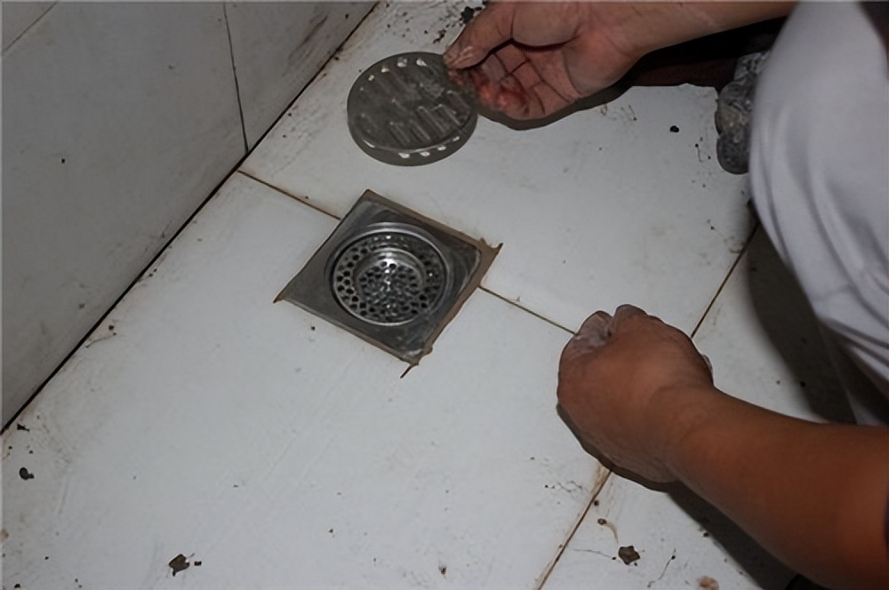 卫生间24小时地漏有漏水声,卫生间地漏漏水修一下多少钱
