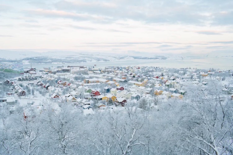 疫情导致*队军***裤内**断供，挪威老兵退伍要上交*裤内**，给新兵继续穿