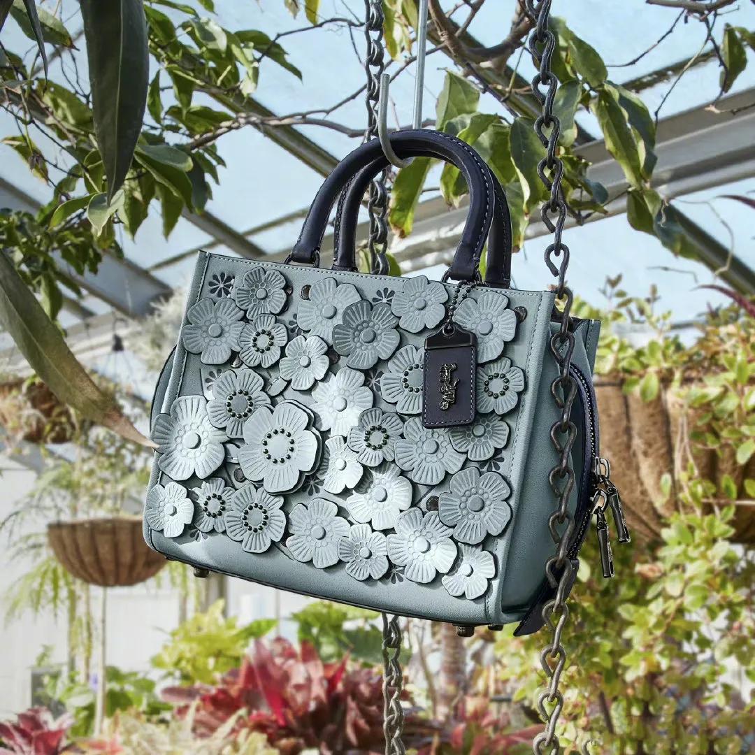 coach蔻驰2023新款提花单肩邮差包,coach蔻驰男包2022