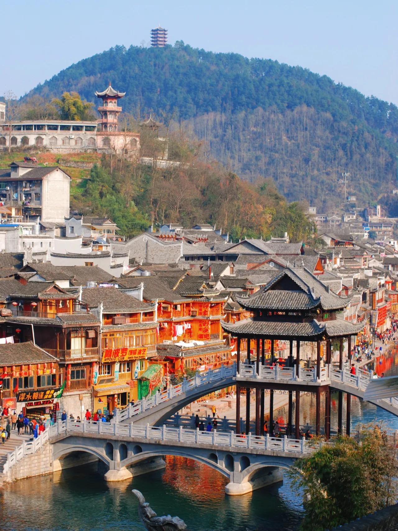 关于凤凰古城的旅游攻略图,凤凰古城真的值得一游吗