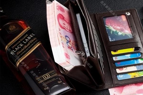 20岁负债女孩,20多岁女性自愿卖淫案件怎么处理