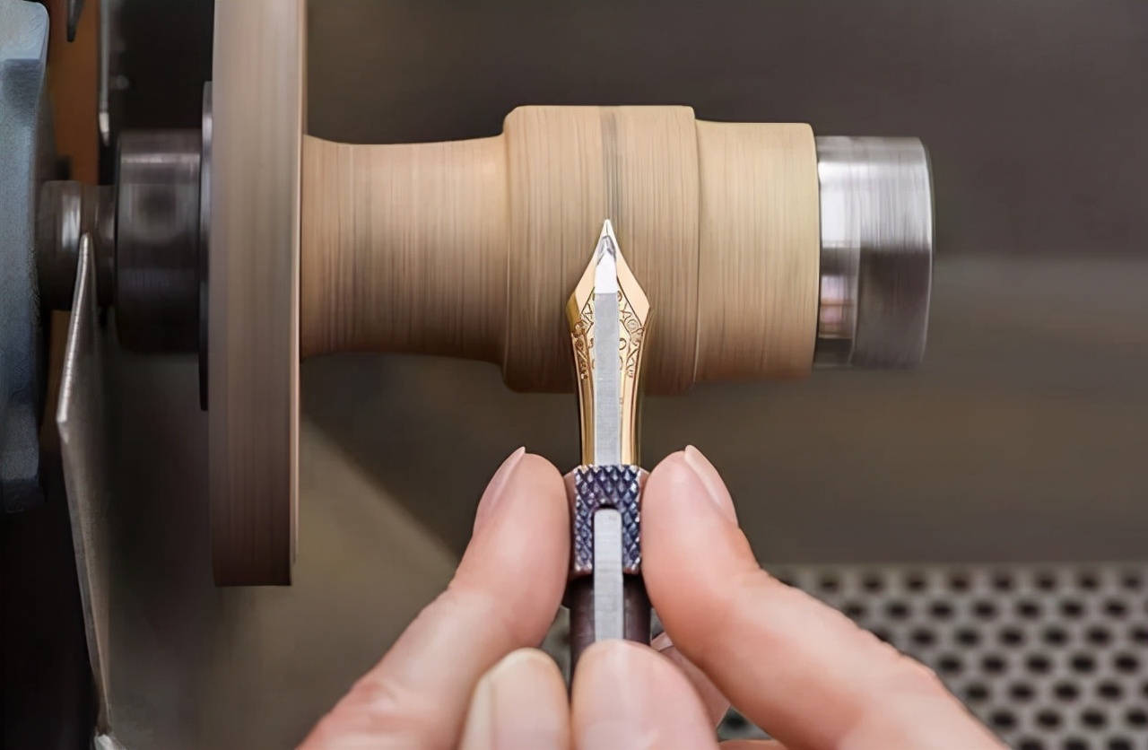 万宝龙大班经典和豪华区别,万宝龙商务礼物