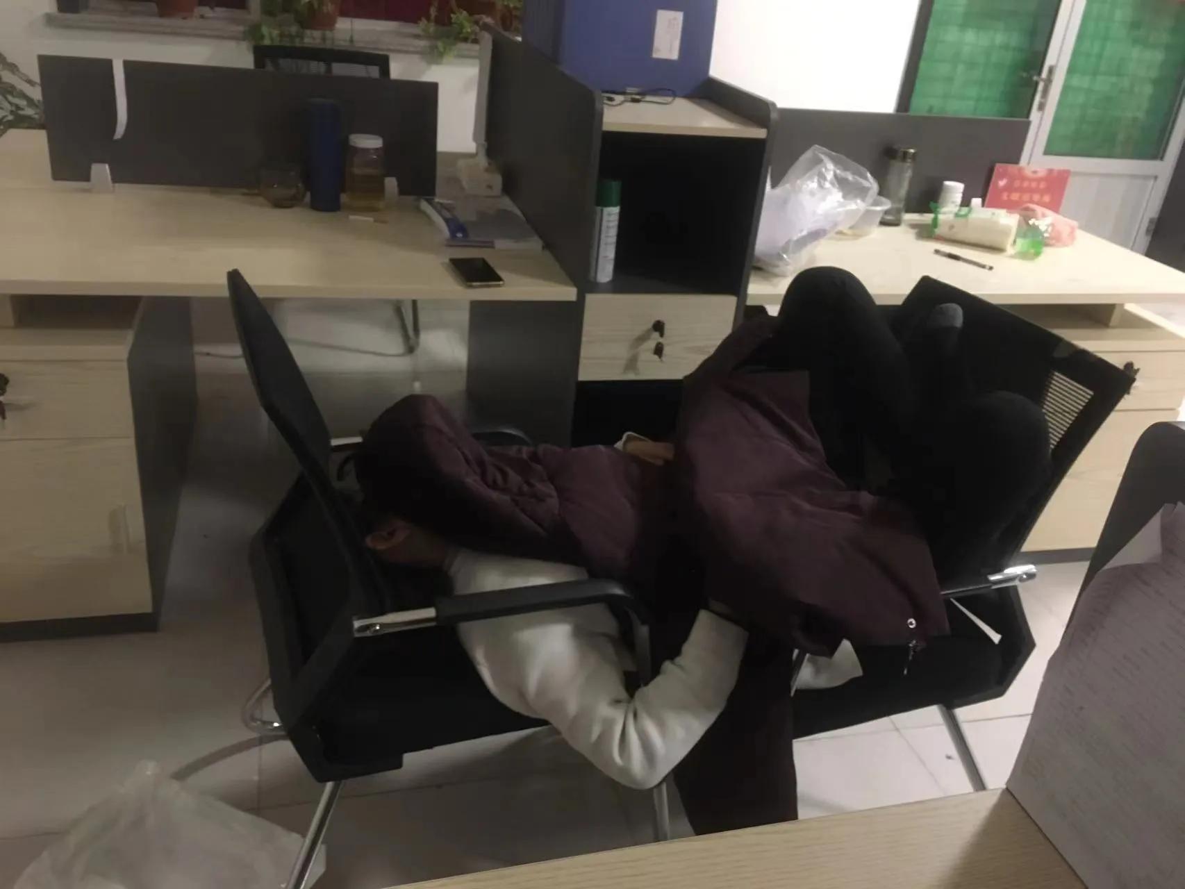 卑微的爱情该坚守吗,卑微还是高贵