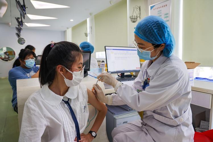 宫颈癌几期会腰疼,宫颈癌拖三个月会怎样