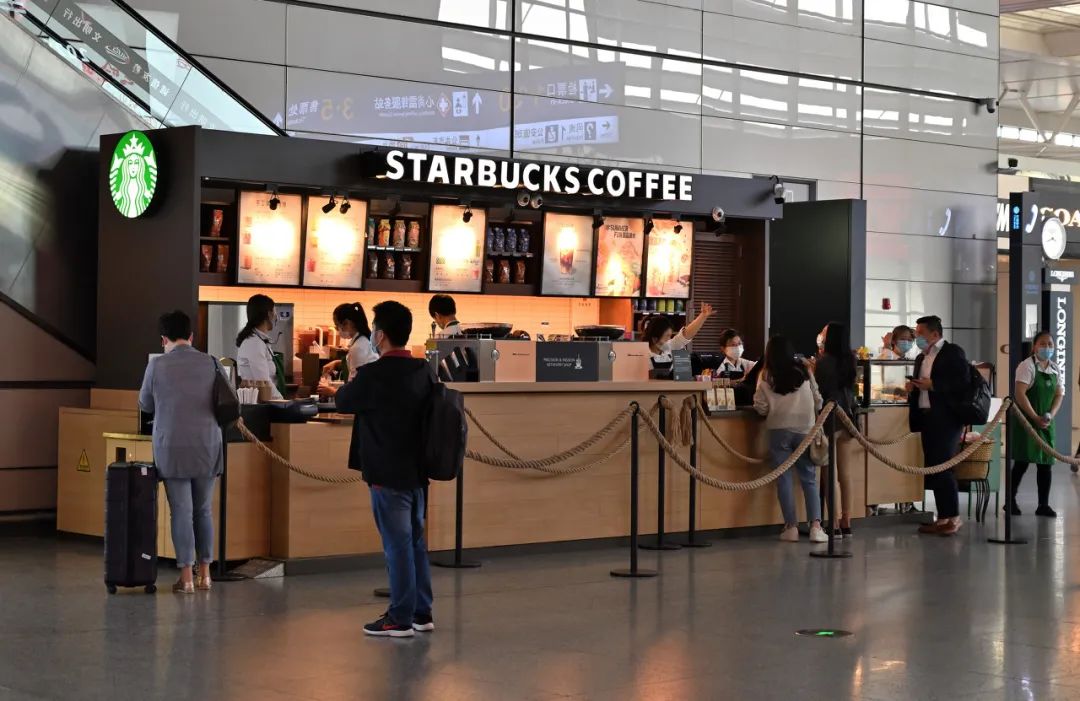 为什么星巴克的员工不太热情,星巴克员工为什么都不太热情