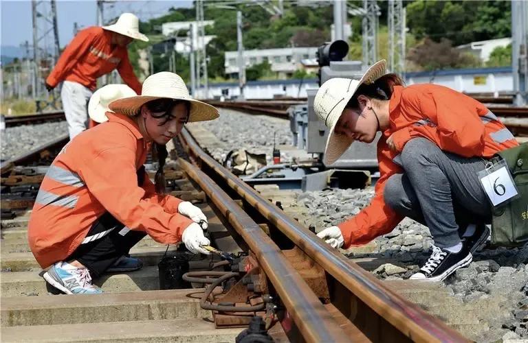 现在报大专学历有用吗,大专真的建议读吗