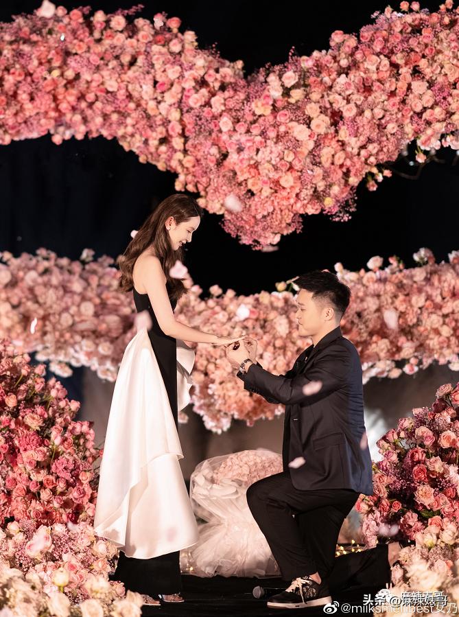 网红张大奕官宣订婚对象是谁,跟张大奕找对象的是谁