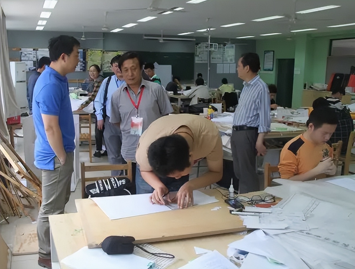 近年来毕业薪资高的大学专业,本科毕业5年后收入最高的专业