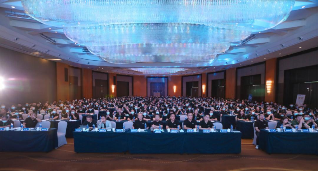 扶摇直上｜2022年华帝集成灶核心客户会议谋定发展新篇章