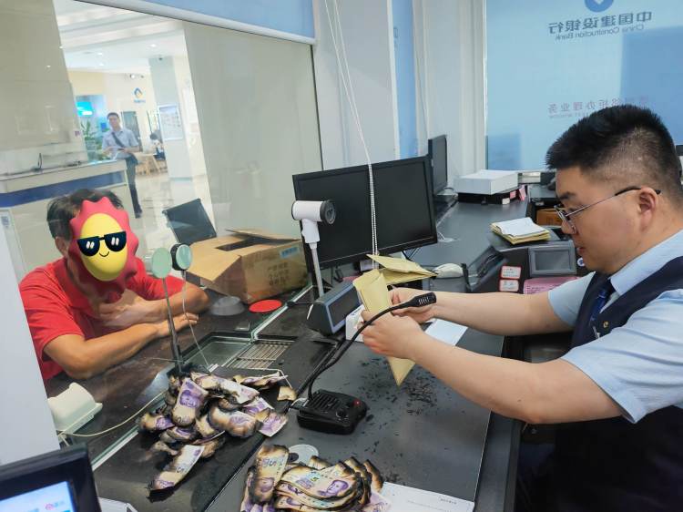 建行徐州分行营业部,建行主动积存与定期积存