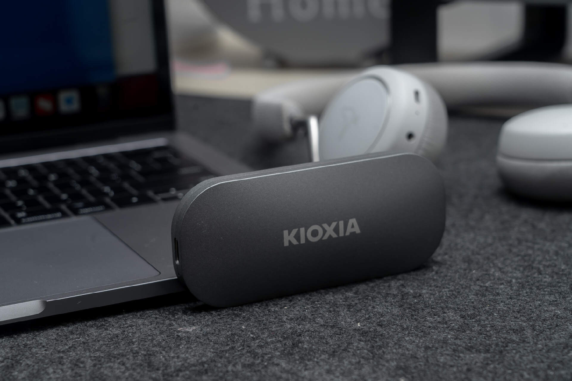 机械硬盘的读写速度比固态少多少,sata铠侠固态硬盘跑分