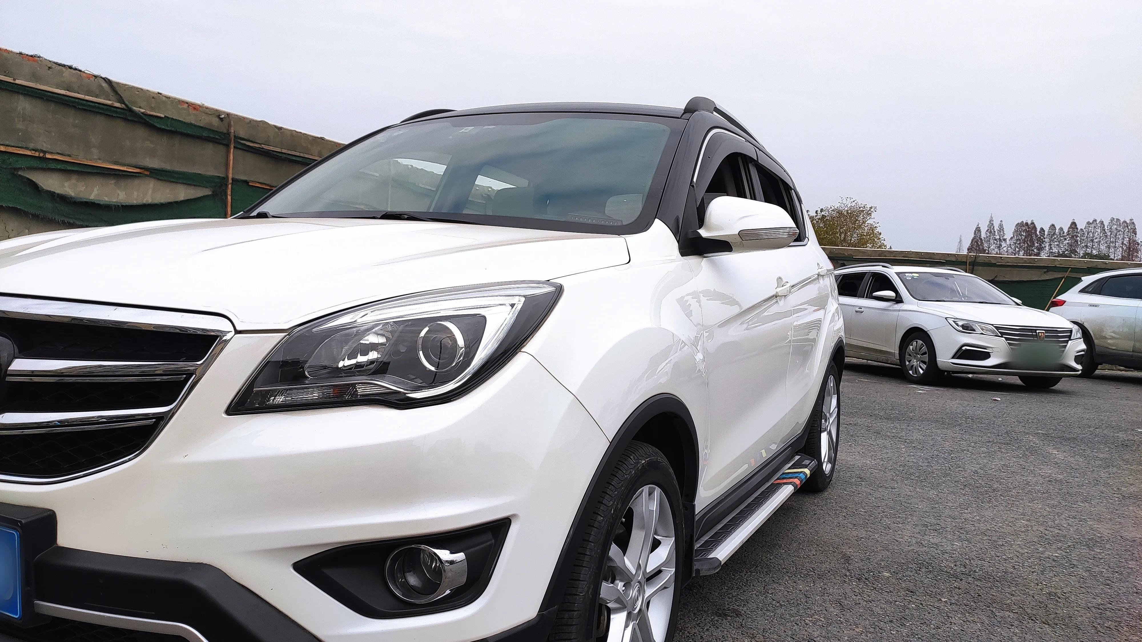 行驶品质堪称标杆长安cs95,长安cs35p驾驶视频