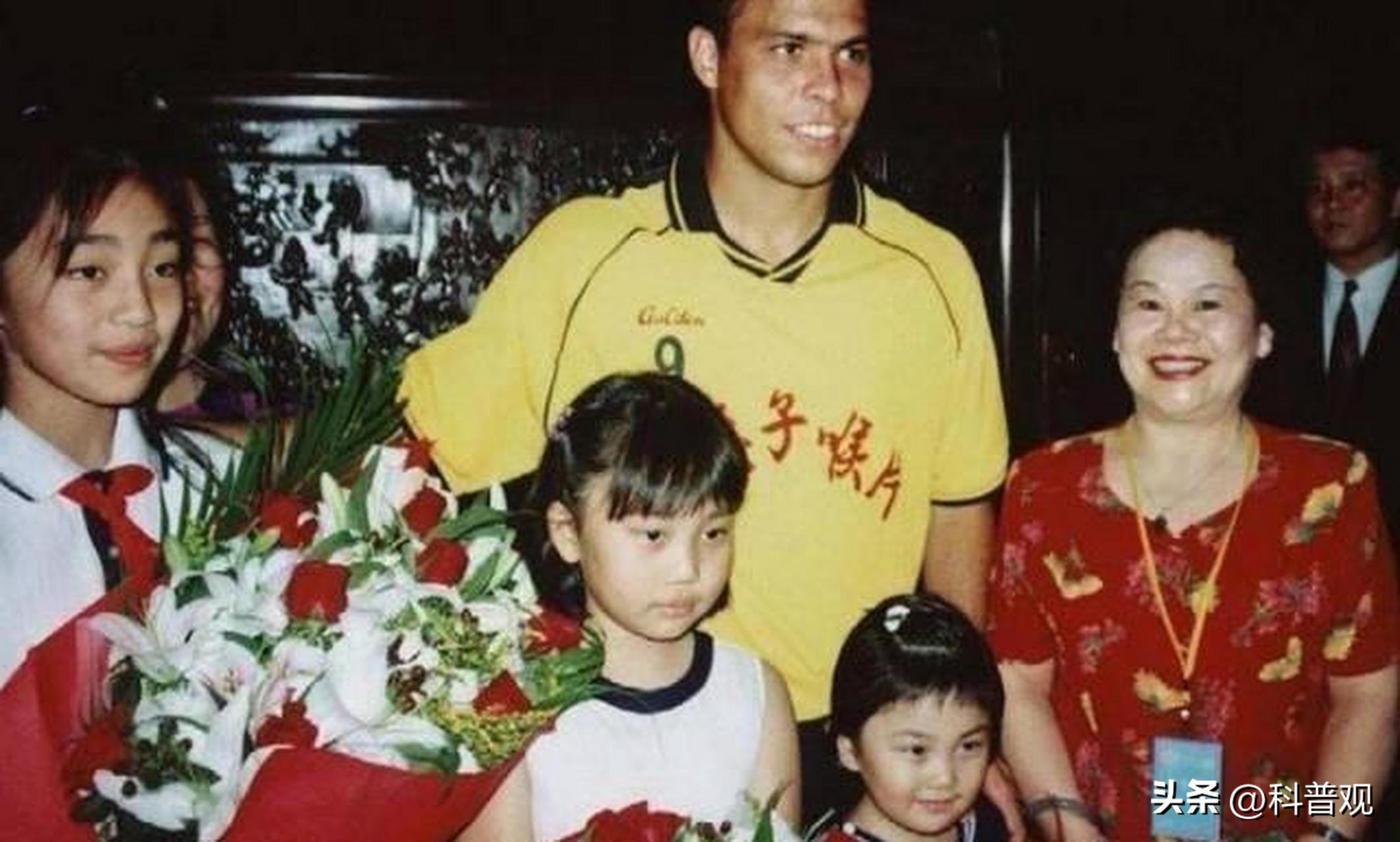 金嗓子广告罗纳尔多怎么发现的,罗纳尔多金嗓子广告背后故事