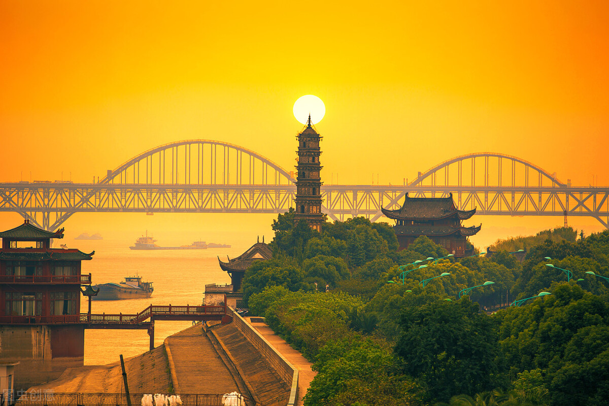 从宜宾到上海，跟着古诗词领略长江沿岸大好河山